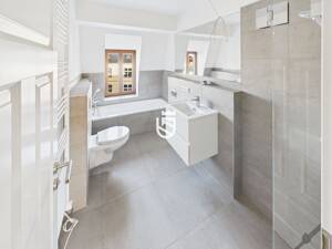 Dachgeschoss mit Wohlfühlfaktor: Hochwertige 4-Zimmer-Wohnung mit Balkon – 6112 Halle (Saale) – Vorschaubild 2