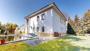 Anwesen mit 2 modernen Einfamilienhäusern, Pool und Garagen in beliebter Wohnlage – 4288 Leipzig – Vorschaubild 3