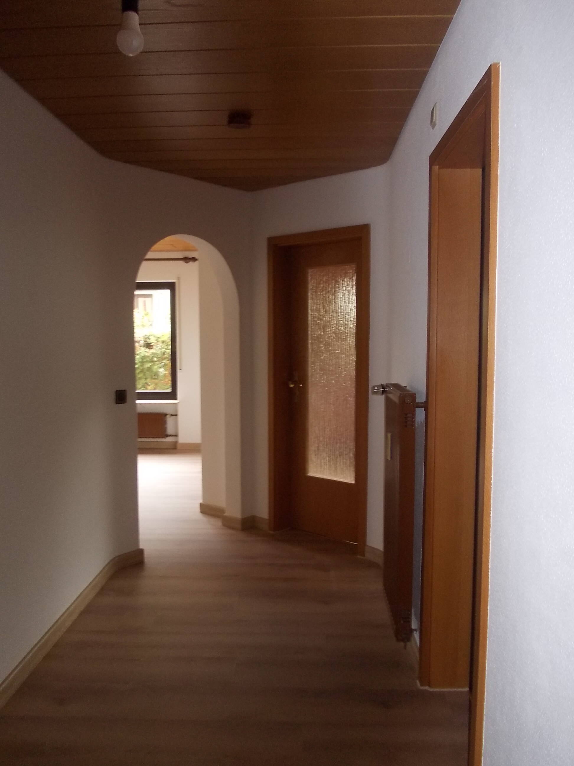 Gemütliche, sonnige 2,5-Zimmer Erdgeschoss-Einliegerwohnung mit 10 qm Außenterrasse und Einbauküche in gepflegtem Zweifamilienwohnhaus – Heilbronn – Vorschaubild 9