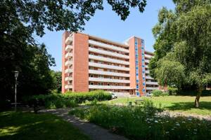 Über den Dächern Kiels: Modernisierte 3-Zimmer-Wohnung mit Balkon und Parkblick – 24148 Kiel – Vorschaubild 4