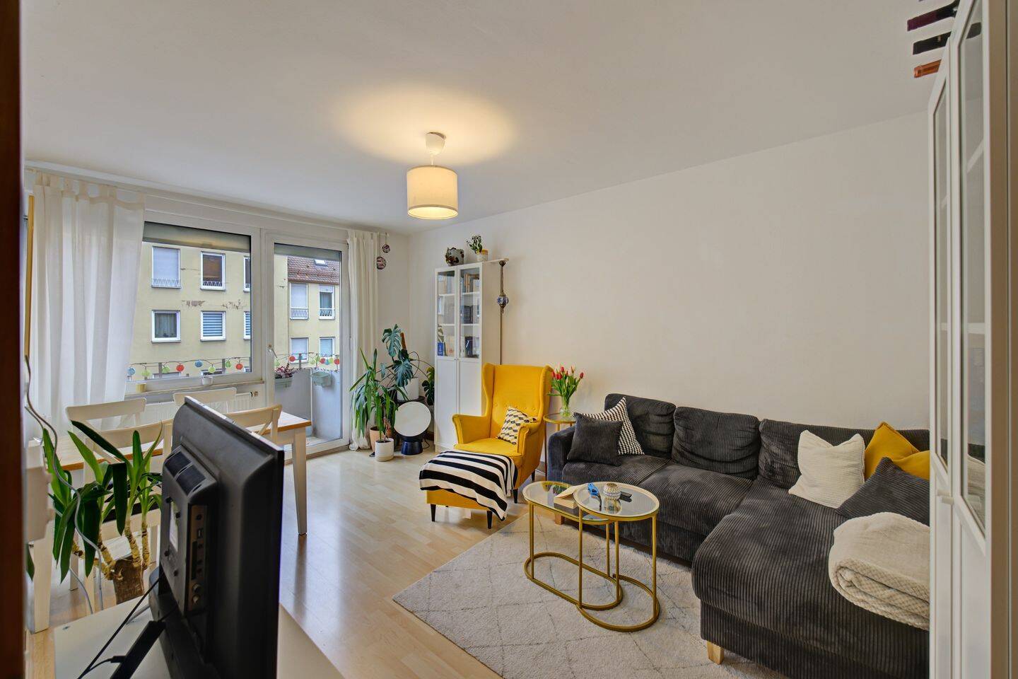 Vermietete 3 Zimmer Wohnung mitten in der Altstadt! – Nürnberg – Vorschaubild 2