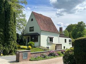 Tolles Grundstück mit über 1.300 m2 und charmanter Immobilie für die ganze Familie -- Bebauungs-Reserve vorhanden! – 28355 Bremen – Vorschaubild 2