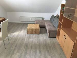 Möblierte 2 RW. 53qm. für 1 Person, evtl. Wochenendheimfahrer – 1159 Dresden – Vorschaubild 1