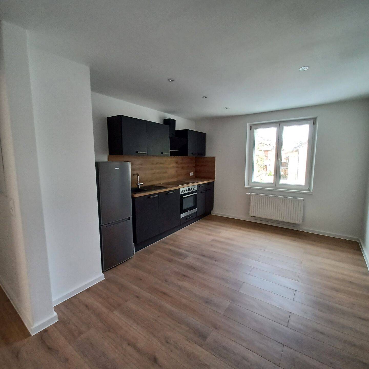 Großzügige, renovierte 2-Zimmer-Wohnung in zentraler Lage – Nürnberg – Vorschaubild 8