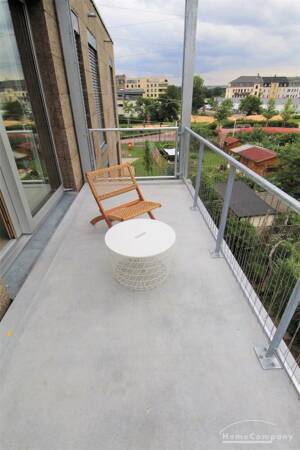 22540 HomeCompany Dresden Möbliert/Furnished großzügiges Architektenstudio mit Balkon und Blick ins Grüne max. 2 Personen – 1127 Dresden – Vorschaubild 8