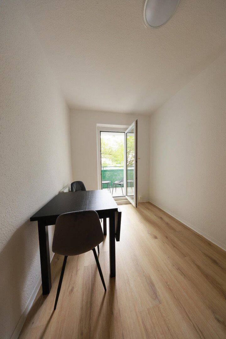 Möbliert einziehen & durchstarten: komplett ausgestattetes 1-Zimmer-Zuhause – Rostock – Vorschaubild 4