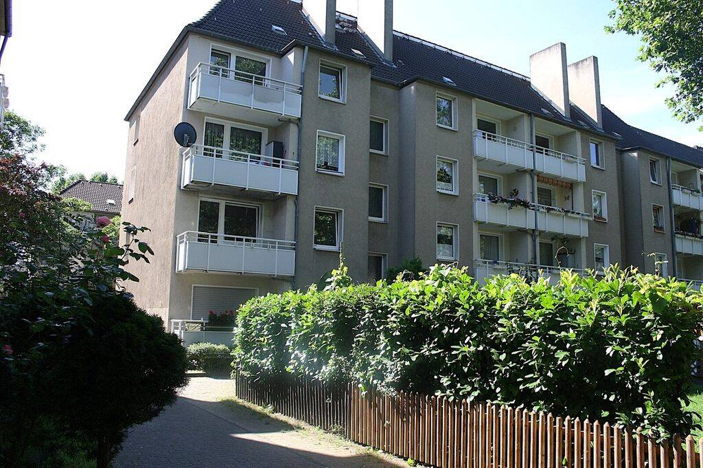 Bei VIVAWEST die Sonnenstrahlen auf dem eigenen Balkon genießen. – Duisburg – Vorschaubild 2