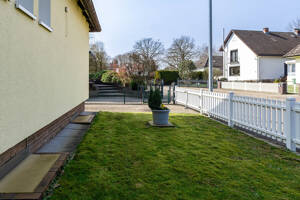 PURNHAGEN-IMMOBILIEN - Ebenerdiges Wohnen möglich, Haus für Paare in ruhiger Seitenstraße von Aumund – 28755 Bremen – Vorschaubild 4