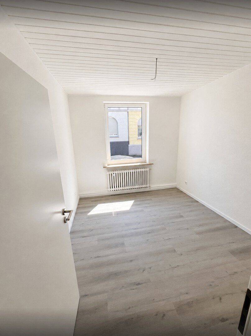 Schöne 5- Zimmerwohnung mit privatem Garten – Mönchengladbach – Vorschaubild 3