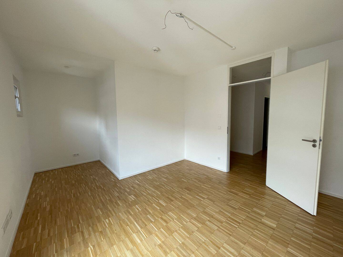Moderne 3-Zimmer Wohnung mit Terrasse und Loggia – Nürnberg – Vorschaubild 4