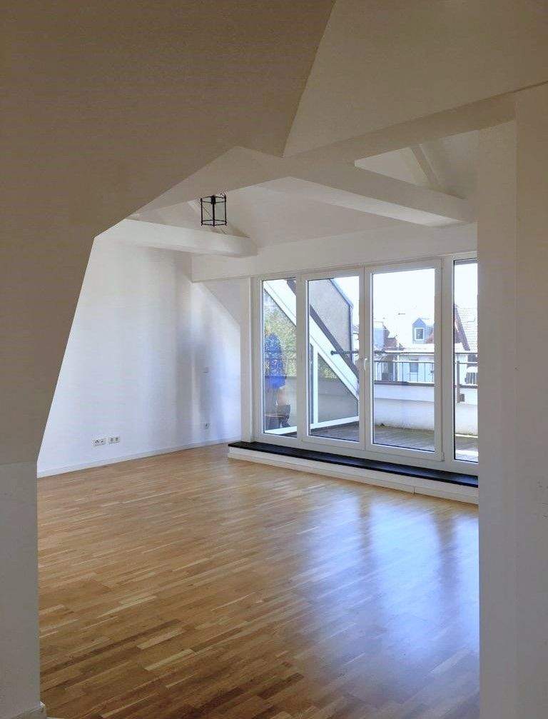 Charmante 3 1/2-Zi. Dachterr.-ETW mit Flair in Nbg. - Nähe Stadtpark / Wohnung kaufen