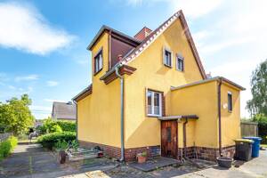 Ruhige Lage in Bernau OT Schönow: EFH mit 3 Zi., Kü., Bad, Keller, mass. Nebengebäude, 868 m² Grdst. – 16321 Bernau – Vorschaubild 2
