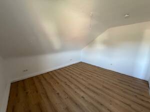 Moderne 3-Zimmer-Wohnung in Burgfarrnbach, Fürth – 90768 Fürth – Vorschaubild 3