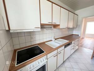 Gepflegte 4-Zimmer-Wohnung mit Balkon und Masterbad in Rüttenscheid – 45130 Essen – Vorschaubild 3