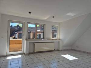 Gemütliche 3-Zimmer Dachgeschoss-Wohnung mit Balkon und Garage... – 44866 Bochum – Vorschaubild 6