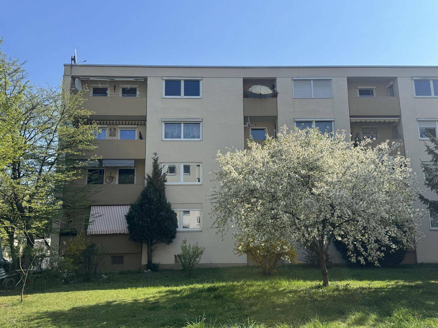 Gemütliche 4-Zimmer-Wohnung mit Balkon in Röthenbach b. Schw. – Nürnberg – Vorschaubild 3
