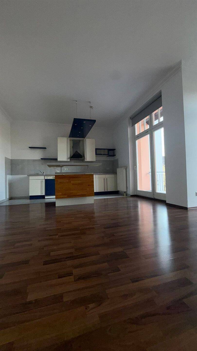 Wunderschöne Kaßbergwohnung mit Balkon und Einbauküche – Chemnitz – Vorschaubild 3