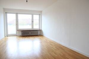 Freie 4-Zimmer-Wohnung mit zwei Loggien – 81673 München – Vorschaubild 4