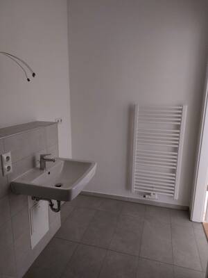 4 Zimmer mit 2 Bädern und 2 Balkonen – 1159 Dresden – Vorschaubild 9