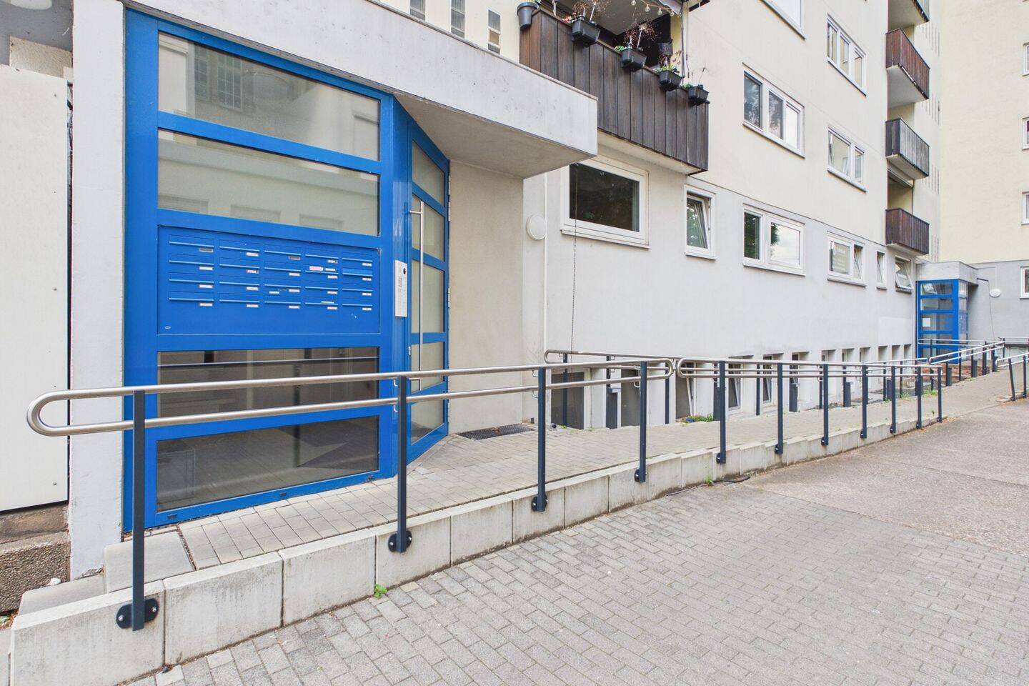 Trier-Kaiserstraße: 3-Zimmer-Wohnung mit 2 Balkonen und 68,47 m² - Eigennutzung oder Kapitalanlage – Trier – Vorschaubild 3
