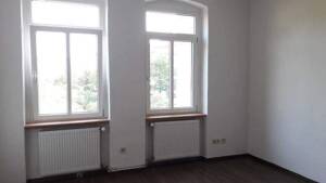 2-Raum-Wohnung mit Kaminofen, EBK und Wanne in zentraler Lage