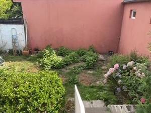 schöne renovierte 2-Zimmer-Wohnung im EG mit Garten