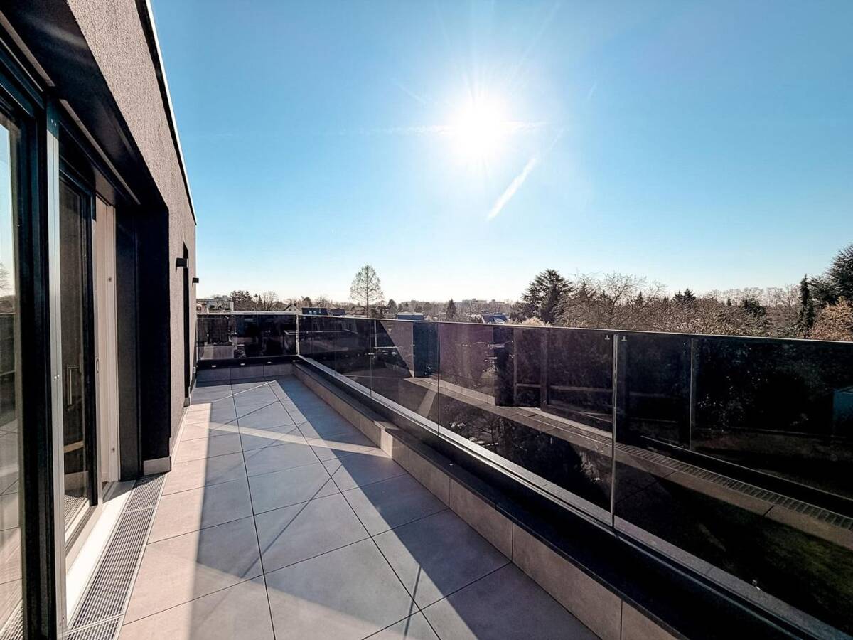 Penthouse-Wohnung mit großer Dachterrasse nähe Rhein-Center / Energieklasse: A+ – 50858 Köln – Bild 1 von 8