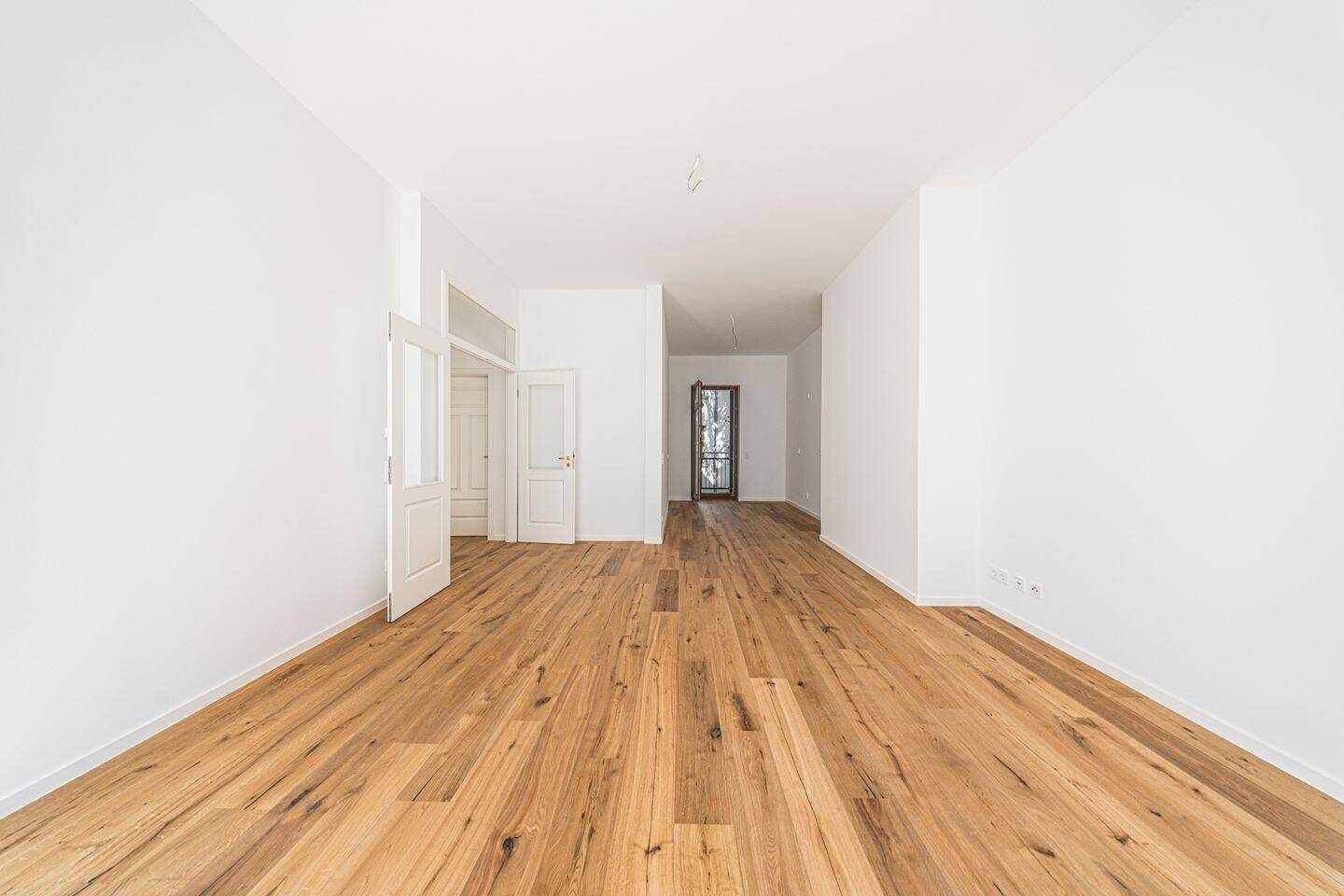 Großzügige 4-Zimmer-Wohnung mit zwei Bädern – Leipzig – Vorschaubild 2