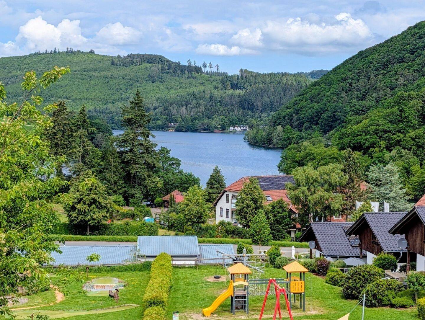 Traumhafter Seeblick - Wohnhaus mit Einliegerwohnung am Diemelsee – Diemelsee – Vorschaubild 2