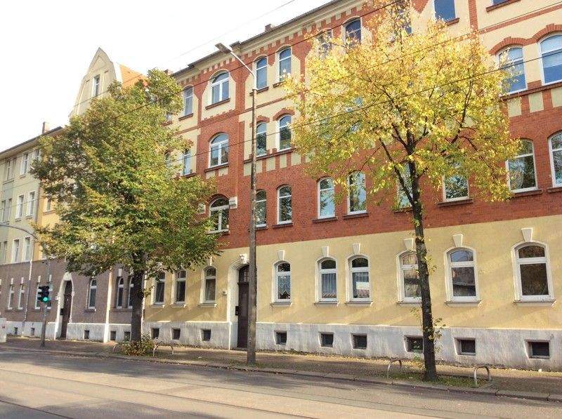 2-Zimmer-Wohnung mit Balkon!