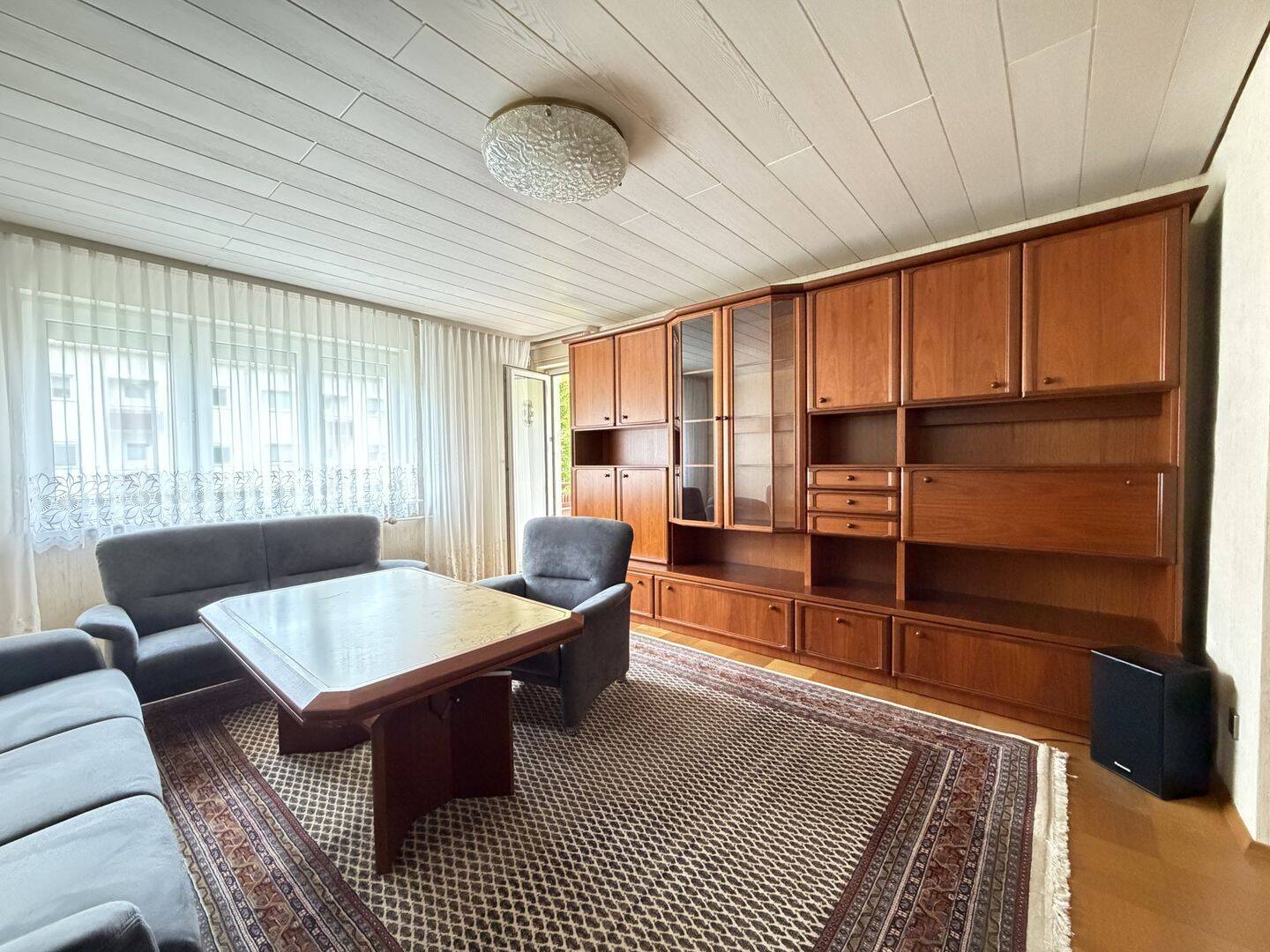 3-Zimmer-Wohnung mit großem Gestaltungspotenzial in attraktiver Lage - renovierungsbedürftig – Stuttgart – Vorschaubild 3