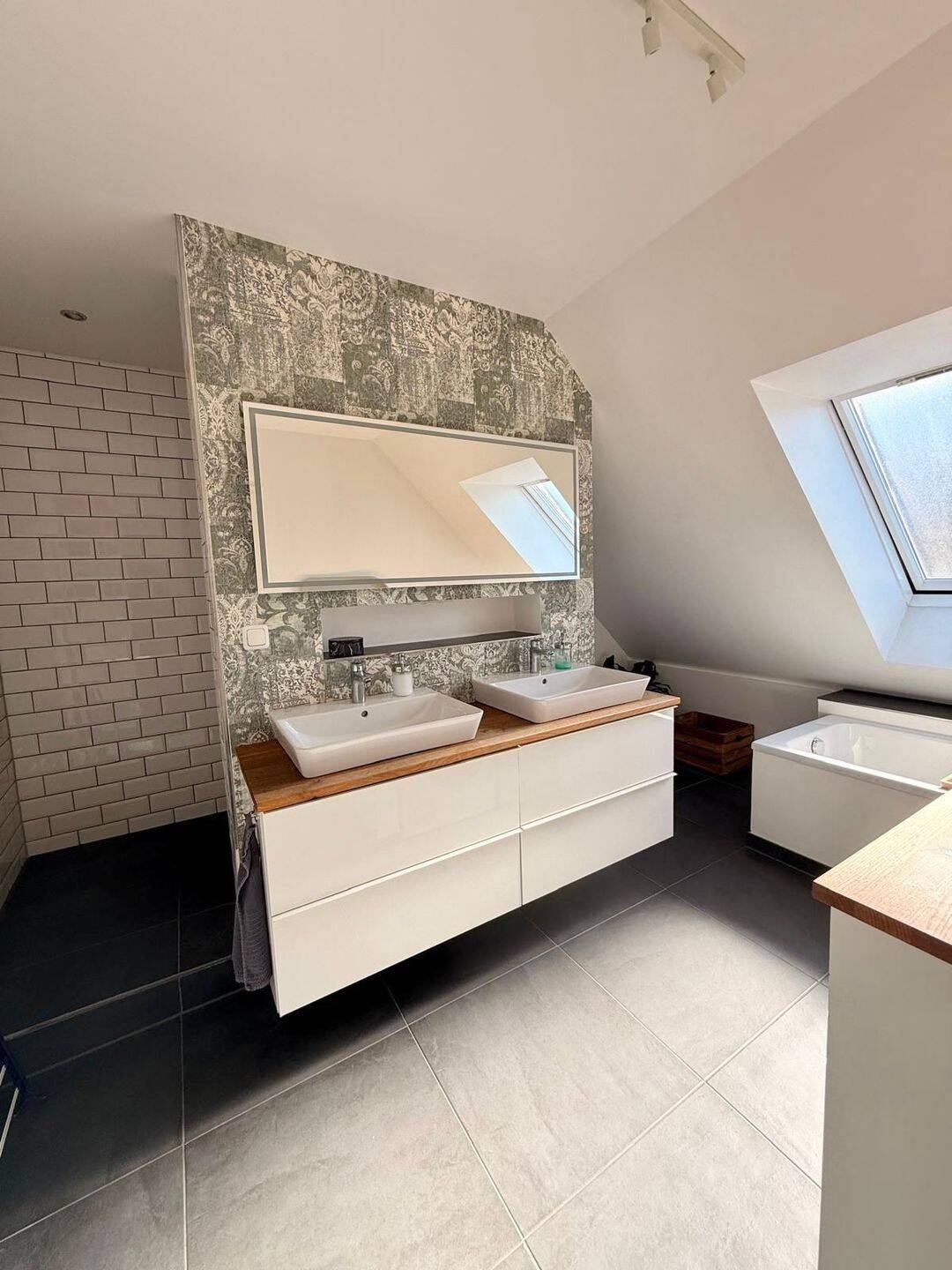 Moderne 3 Zimmer Dachgeschosswohnung in attraktiver Lage von Nürnberg – Nürnberg – Vorschaubild 3