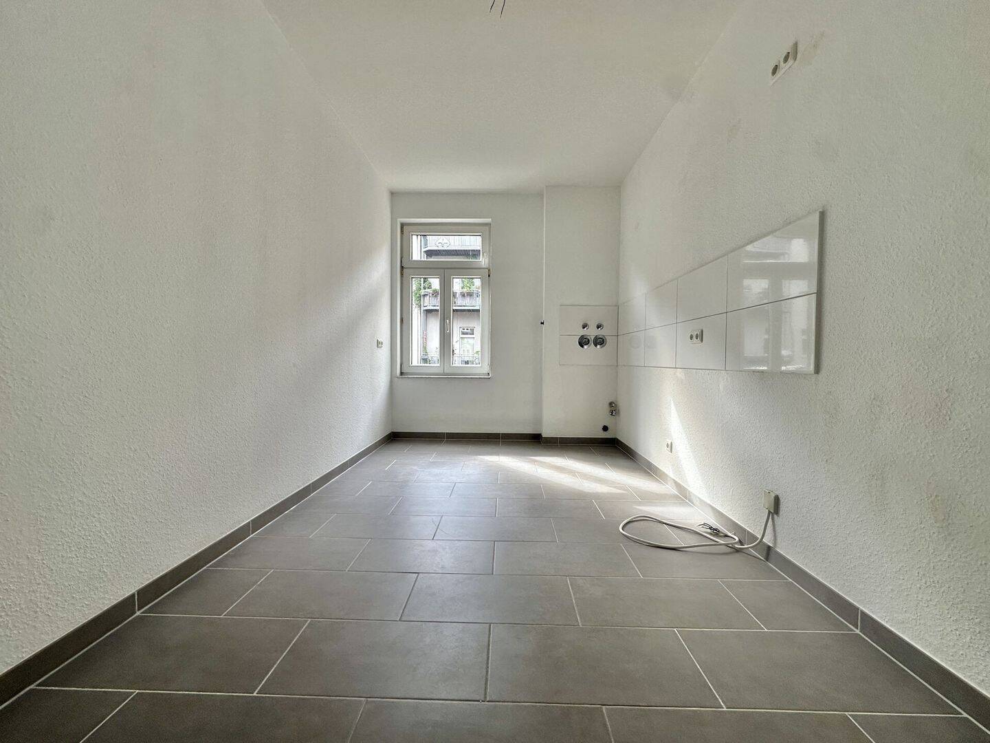 Gut geschnittene 2-Raumwohnung mit Balkon für Kapitalanleger – Dresden – Vorschaubild 7