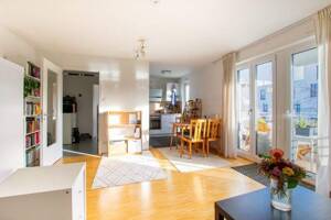 Attraktive Stadtwohnung: Barrierefrei 2-Zimmer-Wohnung mit Südbalkon – 81737 München – Vorschaubild 2
