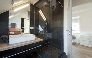 Designer Apartment im Stuttgarter Zentrum für Zeitwohnen ab 1 Monat – 70178 Stuttgart – Vorschaubild 3