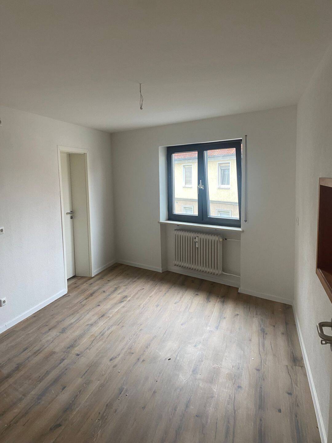 Geräumige 4-Zimmer Wohnung in Schwanstetten, Ideal für Familien – Schwanstetten – Vorschaubild 8