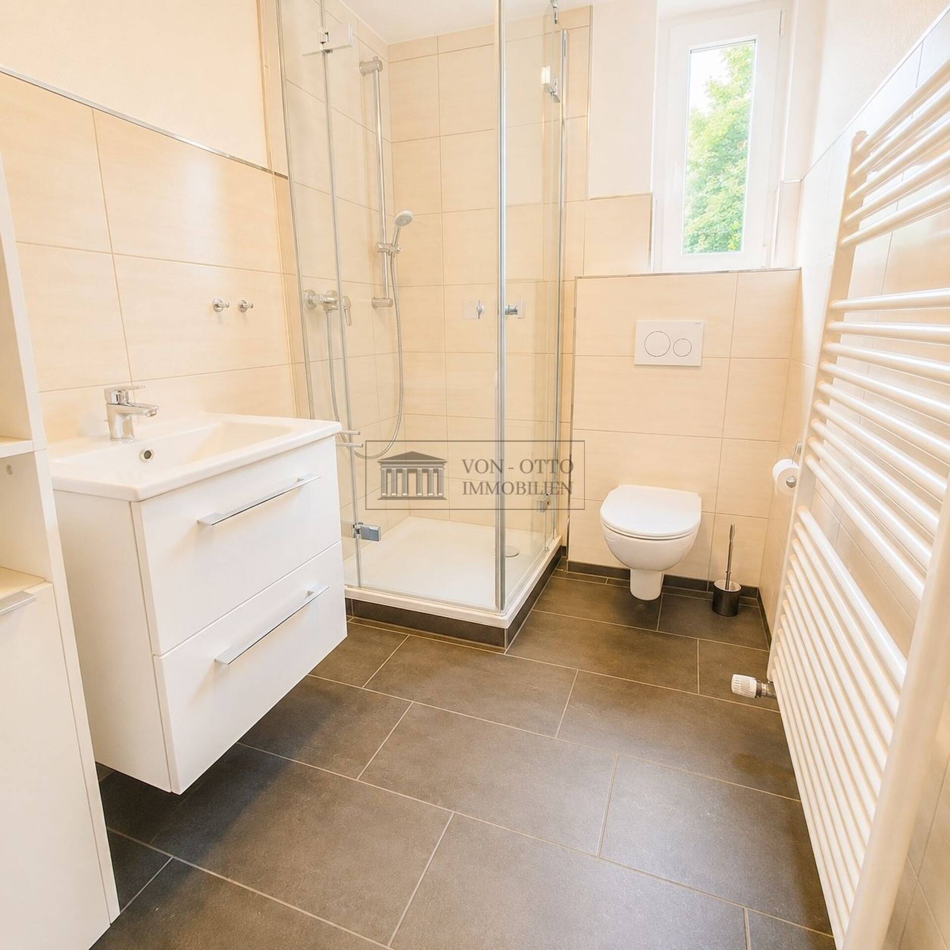Haus in 27749 Delmenhorst mit 435,05 m² kaufen