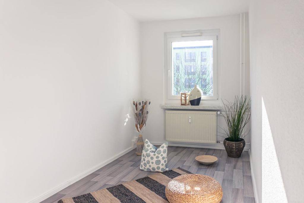 Neu sanierte Familienwohnung mit Wohlfühlbalkon – Chemnitz – Vorschaubild 4