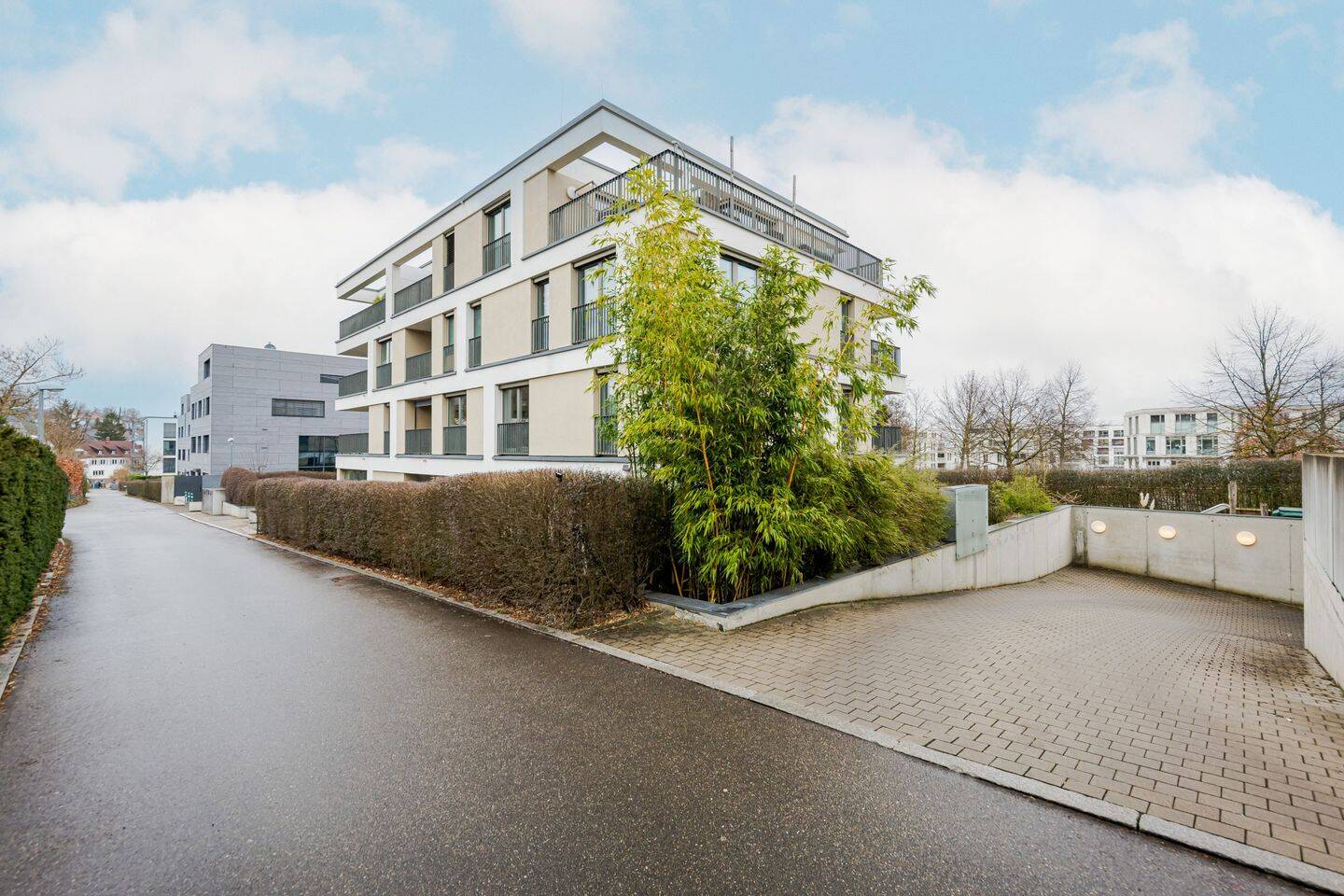 Stilvolle 2 Zimmerwohnung am Killesberg – Baujahr 2014 | Balkon, TG mit Wallbox & Aufzug