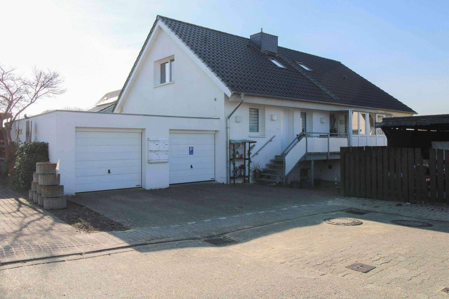 Vollvermietetes MFH mit 4 WE (nach WEG geteilt) in Buxtehude-Hedendorf für Kapitalanleger – Buxtehude – Bild 1 von 4
