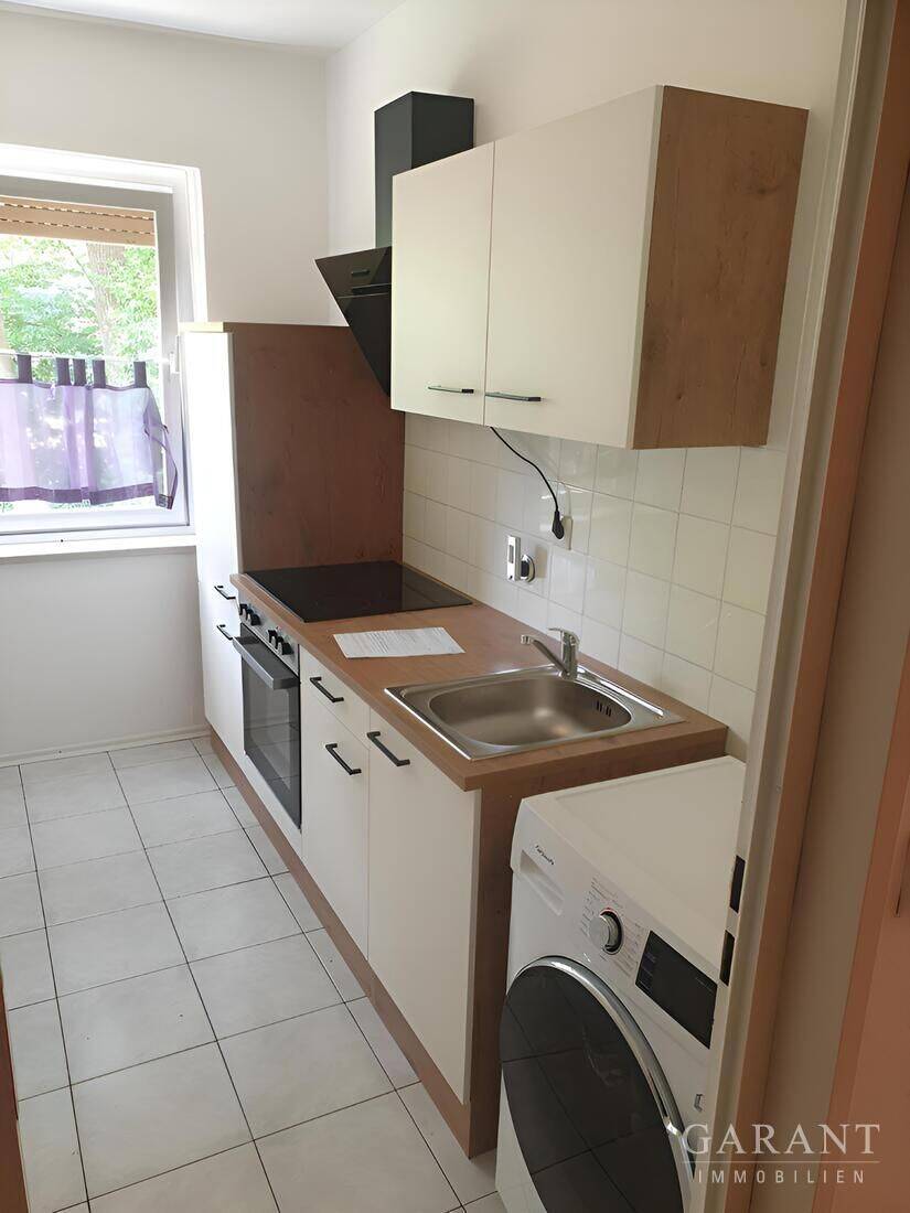 Ruhig und grün in Pasing! Hübsche 2 Zimmer-Wohnung mit Süd-/West-Loggia, frei ab Ende 2026 – München – Vorschaubild 3