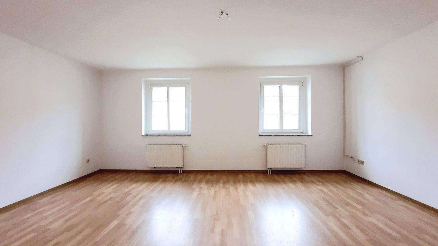 Freundliche 3-Zimmer-Wohnung mit Stellplatz