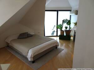 4-Zimmer-Dachgeschosswohnung mit Einbauküche, Balkon und PKW-Stellplatz in Oldenburg/ Eversten – 26131 Oldenburg – Vorschaubild 4