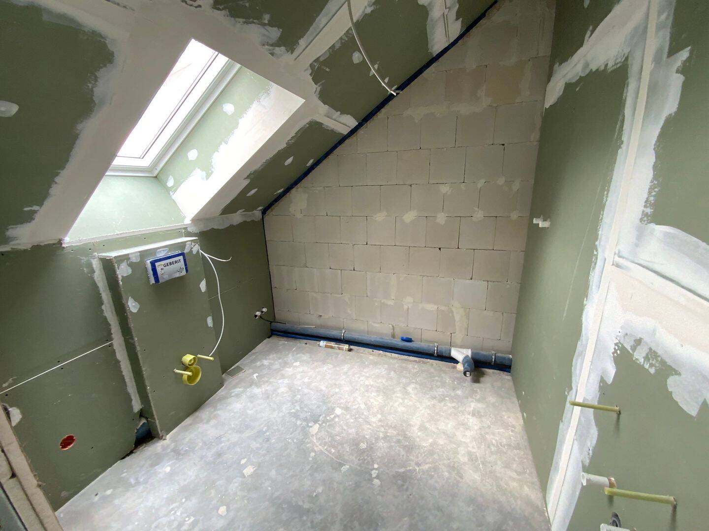 Freie Dachgeschosswohnung in St. Jürgen, Erstbezug nach Komplettsanierung – Lübeck – Vorschaubild 9