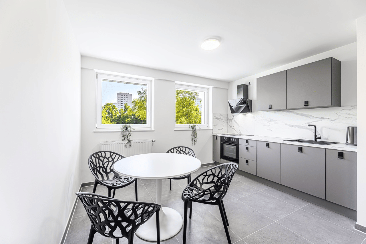 Möbliertes *WG-Zimmer* in modernisierter Wohnung in Nürnberg – Nürnberg – Vorschaubild 3