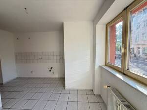 Attraktive 3-Raum-Wohnung mit Balkon im Hochparterre – 39108 Magdeburg – Vorschaubild 3