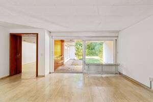 Exklusives Refugium: großzügiger Splitlevel-Bungalow mit Potenzial zur Neugestaltung – 81735 München – Vorschaubild 5