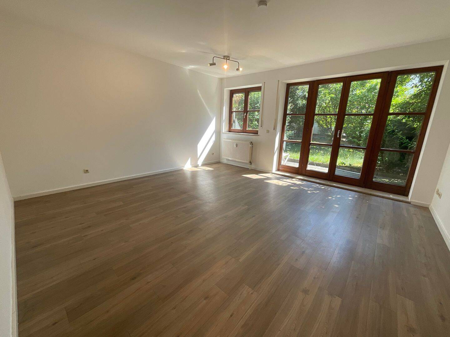 1-Zimmer-Wohnung in Bestlage mit Garten – Augsburg – Vorschaubild 4