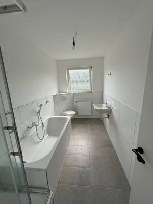 Oberhausen Klosterhardt-Süd genießen- Modernisierte 4 Zimmer Maisonette Wohnung zu vermieten – 46119 Oberhausen – Vorschaubild 5