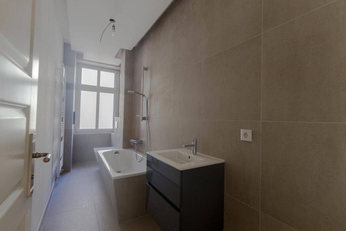 Charmantes 1-Zimmer-Apartment mit Balkon – Berlin – Vorschaubild 4